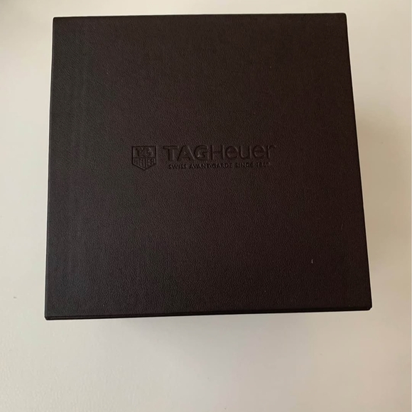 Tag Heuer Aquaracer Black and Silver Watch - Picture 6 of 8